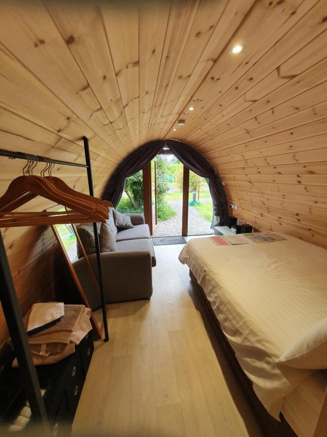 Priory Glamping Pods And Guest Accommodation Killarney Eksteriør bilde