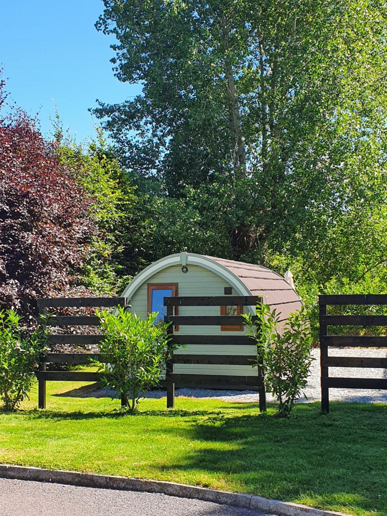 Priory Glamping Pods And Guest Accommodation Killarney Eksteriør bilde